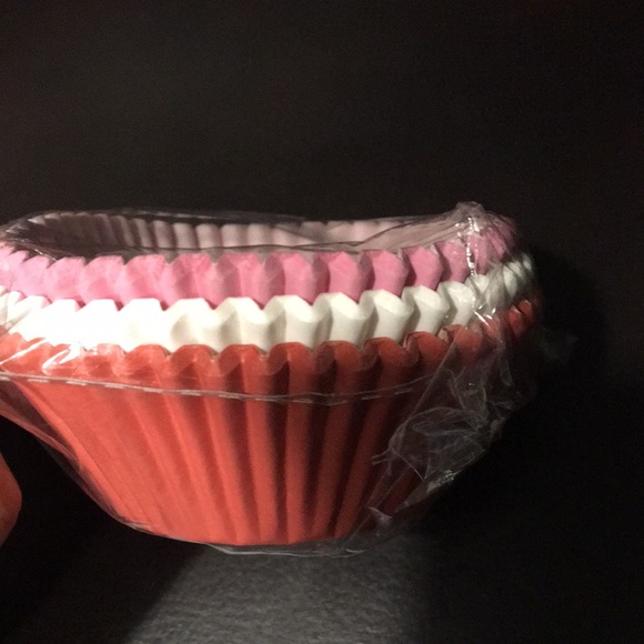 Wilton cupcake liners - Picture 4 of 4
